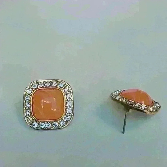 VINTAGE salmon stones with gold tone rehnistones stud  earrings - Picture 11 of 17